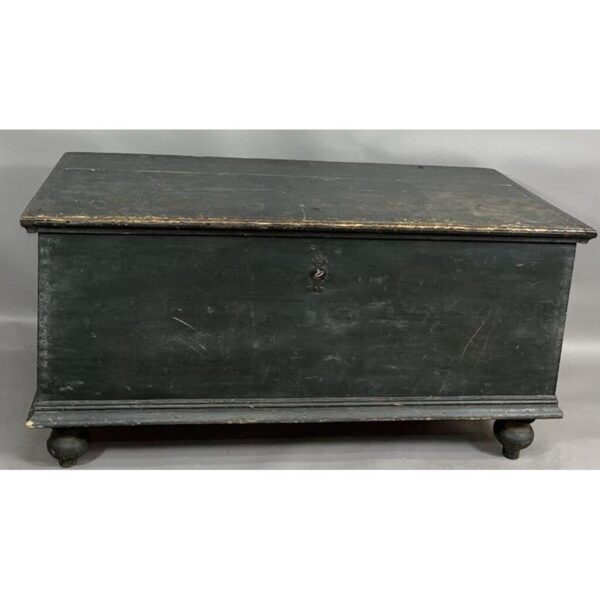 Vintage Blue Painted Blanket Chest with Bulbous Feet and Hinges - Image 2